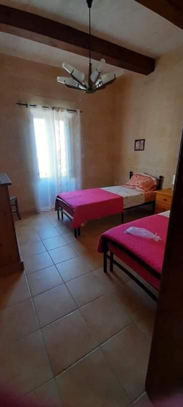 Ta Gorg Bed & Breakfast Qala Dış mekan fotoğraf