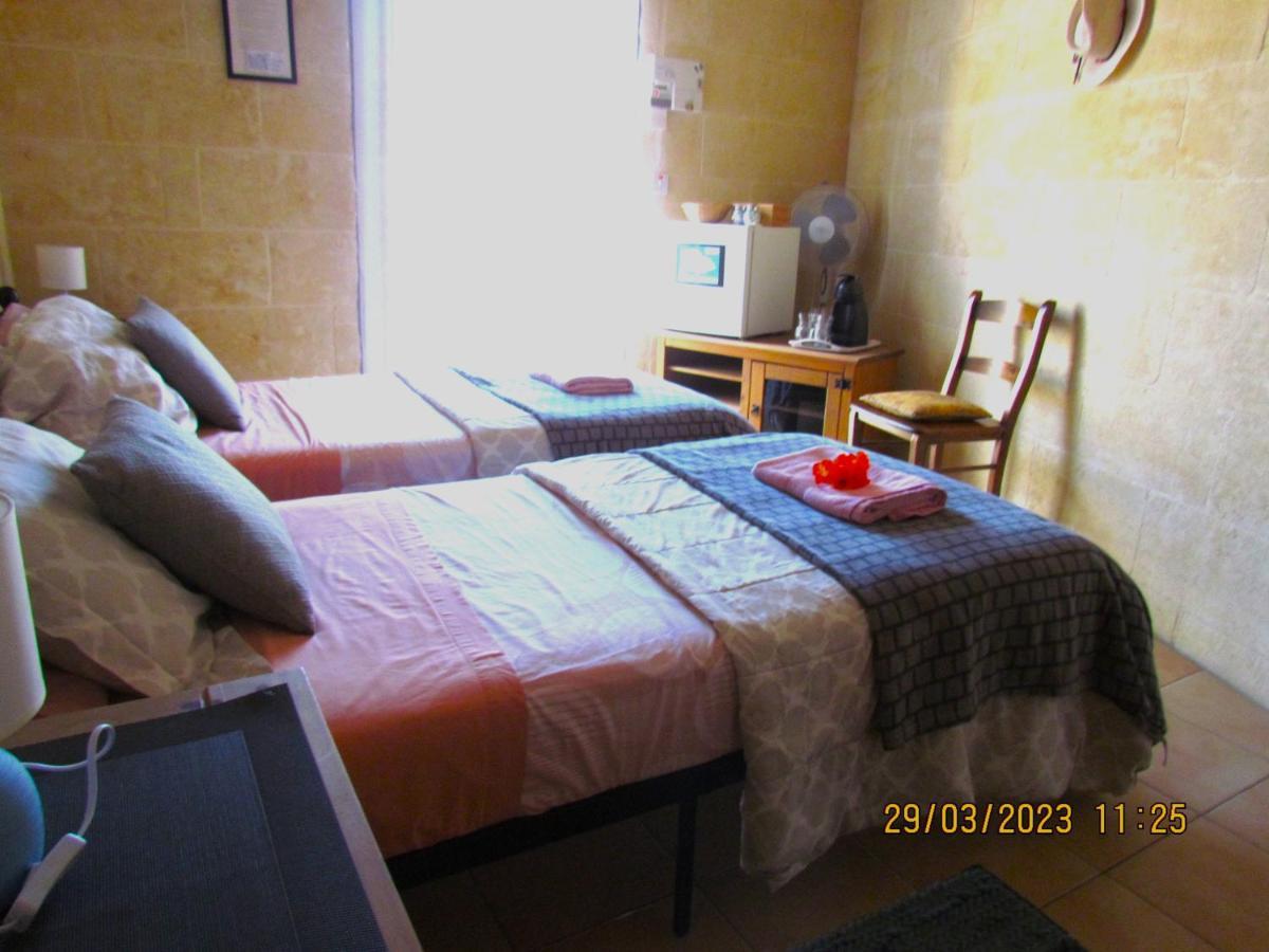 Ta Gorg Bed & Breakfast Qala Dış mekan fotoğraf